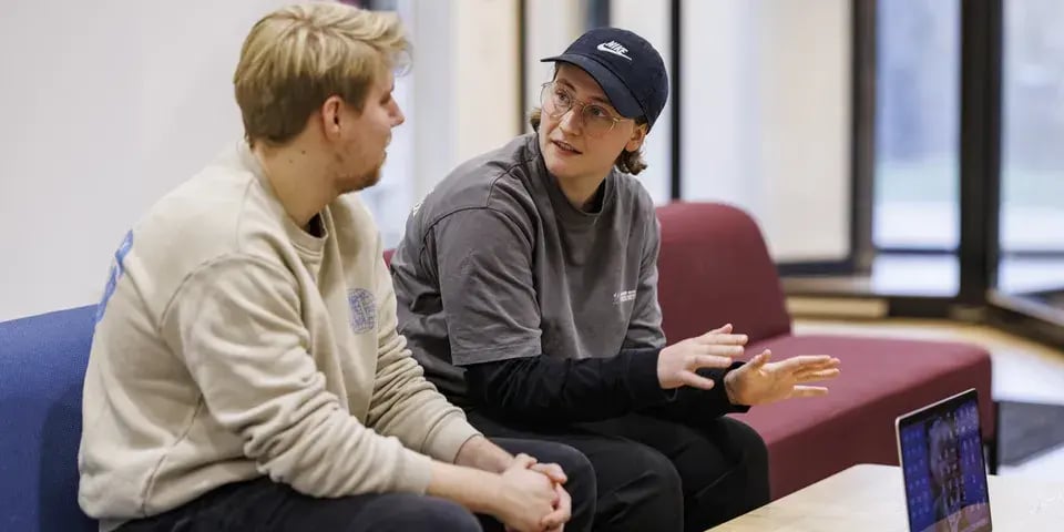 =?utf-8?B?OTYweDQ4MCAtIEJyZWRmb3JtYXQgLSBQw6ZkYWdvZyBzdHVkaWVtaWxqw7ggQWFyaHVzICgyKSAwMi0xMi0yMDI1?=